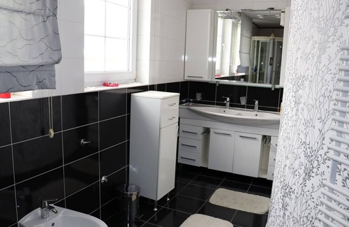 Visoko Apartamento | Holiday Home Uma / Double room Uma