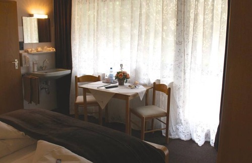 Brodenbach Cabaña | Habitación doble con balcón - Mosel-Pension Gästehaus Christiane