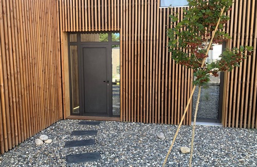 Gemil Cama Y Desayuno | Double room with balcony.