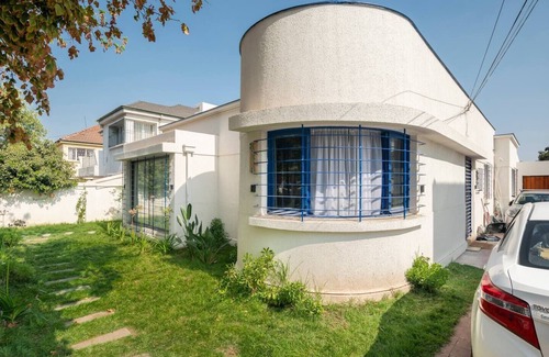Nunoa Casa | Double room with garden view - 2 twin beds. Pet friendly, free parking