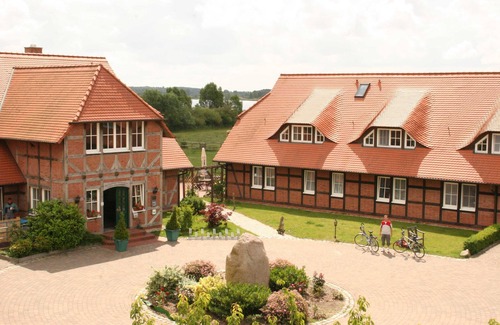 Muritz Casa | Double room with lake view - Flair Seehotel Zielow