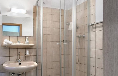 Brodenbach Cama Y Desayuno | Habitación doble con TV vía satélite - Pension Haus am Walde