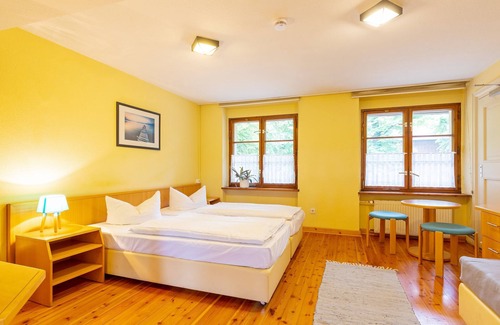 Cottbus Cabaña | Double room with shared bathroom 1 - Youth guest house