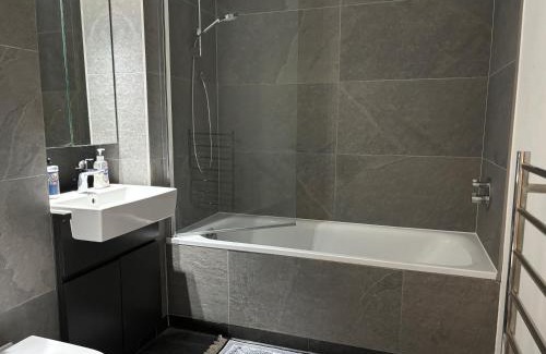 Woolwich Riverside Casa | Double room with shares bathroom