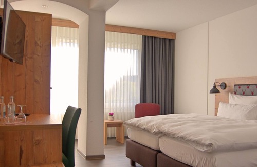 Sankt Georgen im Schwarzwald Apartamento | Double room with shower/toilet and balcony
