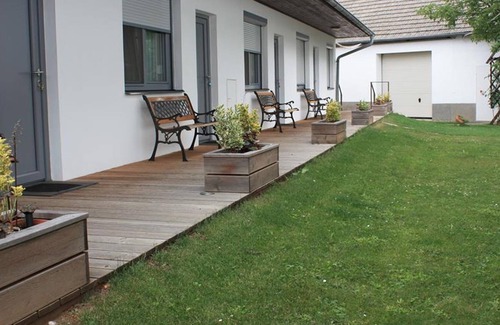 Apetlon Apartamento | Double room with shower, toilet - Weingut & Gästehaus Markus Tschida