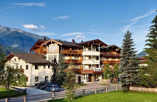 Bramberg am Wildkogel Apartamento | Estudio doble "Cristal de pirita" - Tauernblick, Emerald Hotel