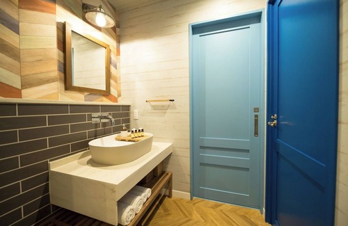 Karasumaoike Hotel | Double studio HAWAIAN CHILL for 1 night without / Kyoto Kyōto