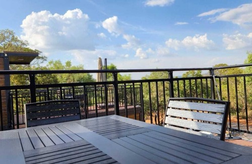 Cavalcante Chalet De Esquí | Double Suite 1 - Moderate and cozy suite, with air conditioning, minibar, bathroom