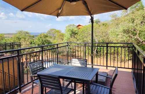 Cavalcante Chalet De Esquí | Double Suite 1 - Moderate and cozy suite, with air conditioning, minibar, bathroom