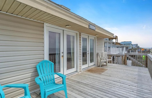 Oak Island Casa | Double T By The Sea by Oak Island Accommodations