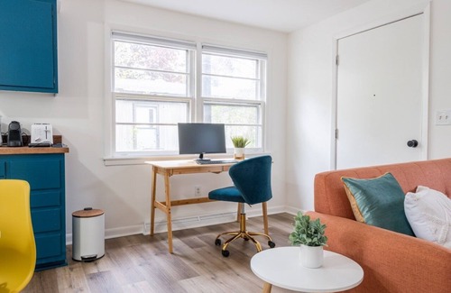 Lincoln Park Casa | Double the Fun: Two Houses, Shared Yard & Fire Pit