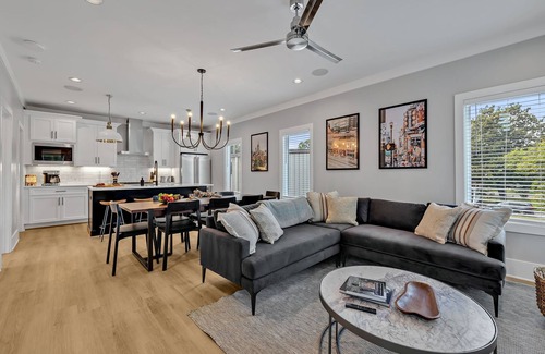 Berry Hill Casa | Double Treble - 2 Townhomes - Private Rooftops
