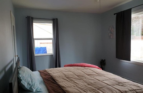 Riverside Casa | Double TwinBed/Private Room in a Charming bungalow