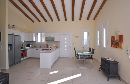Pefki Villa | Hi-spec quality modern villas with large jacuzzi.