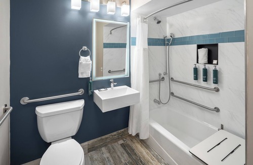 Hilton Head Island Hotel | Grand Hilton Head Inn, Ascend Hotel Collection