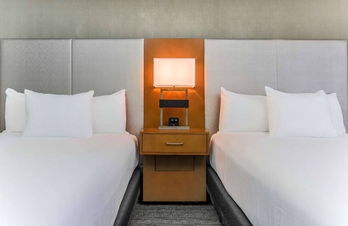 East Point Hotel | DoubleTree by Hilton Atlanta Airport
