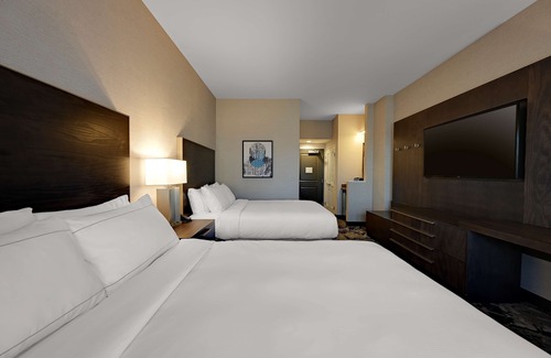 Dupont Hotel | DoubleTree by Hilton Denver International Airport