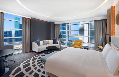 Downtown Dubai Hotel | DoubleTree by Hilton Dubai - Business Bay