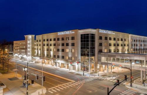 Evansville Hotel | DoubleTree by Hilton Evansville