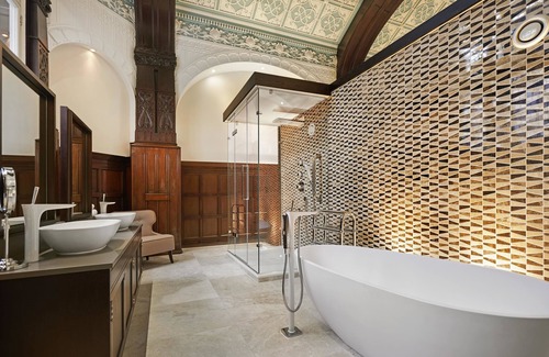 Liverpool City Centre Hotel | DoubleTree By Hilton Hotel & Spa Liverpool