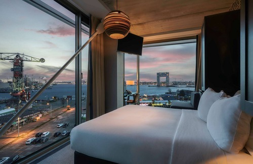 Amsterdam North Hotel | DoubleTree by Hilton Hotel Amsterdam - NDSM Wharf