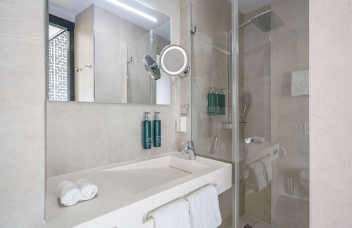 Amsterdam North Hotel | DoubleTree by Hilton Hotel Amsterdam - NDSM Wharf