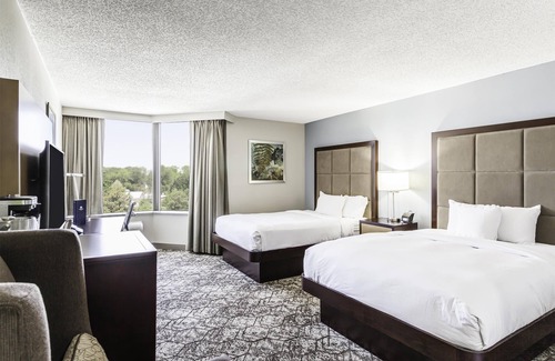 Oak Ridge Hotel | DoubleTree by Hilton Hotel Oak Ridge - Knoxville