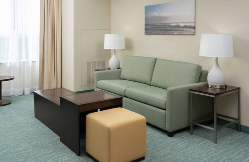 Doral Hotel | DoubleTree by Hilton Miami - Doral, FL