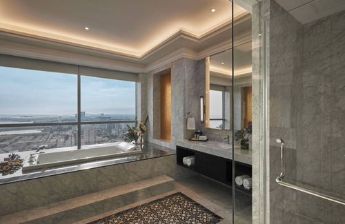 Malacca City Hotel | Doubletree by Hilton Melaka