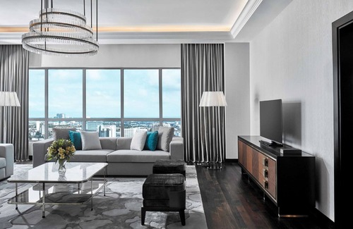 Malacca City Hotel | Doubletree by Hilton Melaka