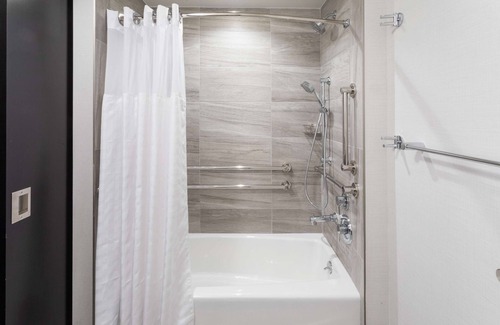 Garment District Hotel | Doubletree by Hilton New York Times Square South