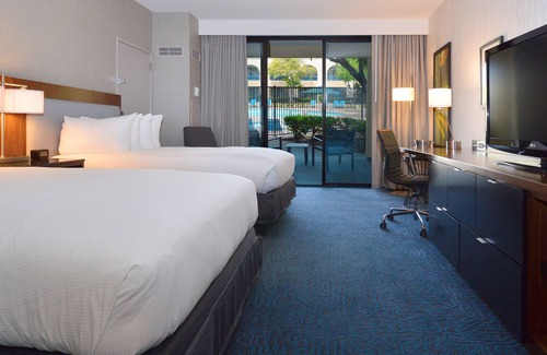 Newark Hotel | Doubletree by Hilton Newark - Fremont