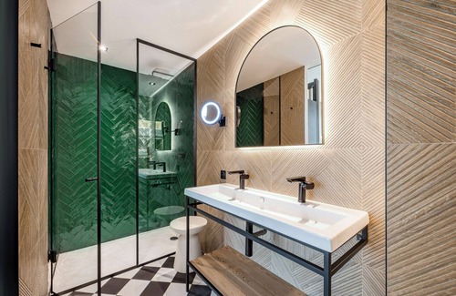 Centre Ville-Gare Hotel | DoubleTree by Hilton Nice Centre Iconic