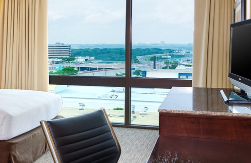 North San Antonio - SAT Hotel | DoubleTree by Hilton San Antonio Airport