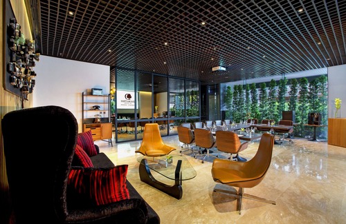 Khlong Tan Hotel | DoubleTree by Hilton Sukhumvit Bangkok
