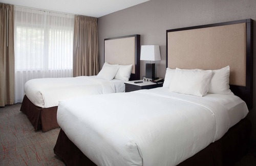 Miamisburg Hotel | DoubleTree Suites by Hilton Dayton - Miamisburg