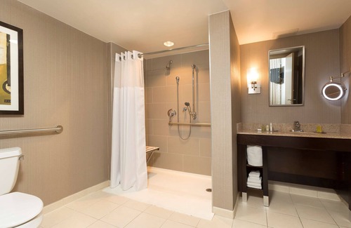 Merry Oaks Hotel | DoubleTree Suites by Hilton Nashville Airport