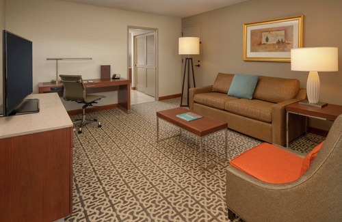 Southcenter Hotel | DoubleTree Suites by Hilton Seattle Airport - Southcenter
