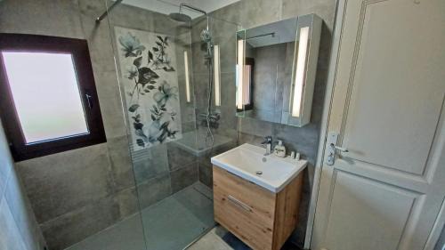 Porticcio Apartamento | Douceur du soir - Duplex 45m2 - Terrasse - Jardinet - Wifi fibre - Plage à pied