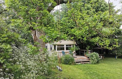 Armoy Apartamento | Doughery Den The Dark Hedges Hideaway