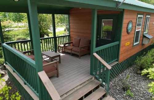 West Glacier Cabina | Douglas Fir