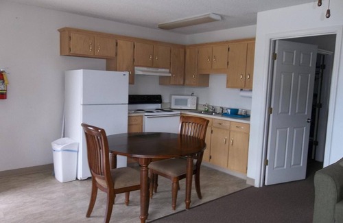 Blue Ridge Hotel | Douglas Inn & Suites