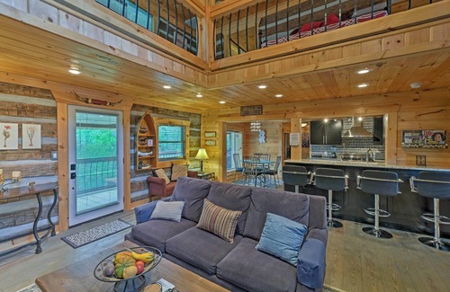 Dandridge Cabina | Douglas Lake Cabin w / Dock- 30 minutos a Pigeon Forge!