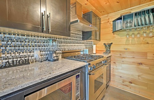 Dandridge Cabina | Douglas Lake Cabin w / Dock- 30 minutos a Pigeon Forge!