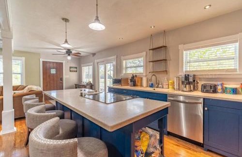 Sevierville Casa | Douglas Lake House with Private Hot Tub by Staycating
