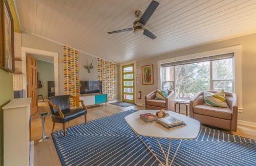 Douglas Casa | Douglas Woods Retreat - Modern Cottage - Newly Remodeled! Walking distance to downtown Douglas!
