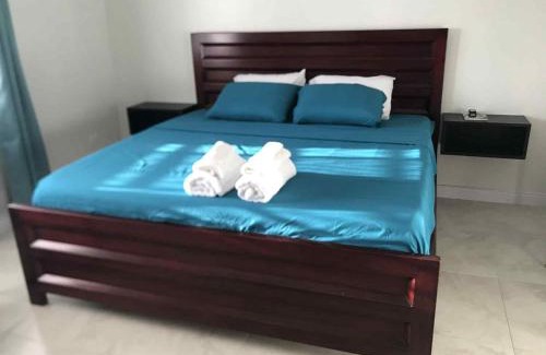 Orange Walk Casa | Dove Inn master room