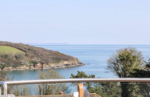 Gillan Casa | DOVEFIELDS, family friendly, country holiday cottage in Helford