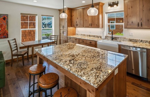 Dover Bay Casa | Dover Bay | Sleeps up to 10 | Private Hot Tub